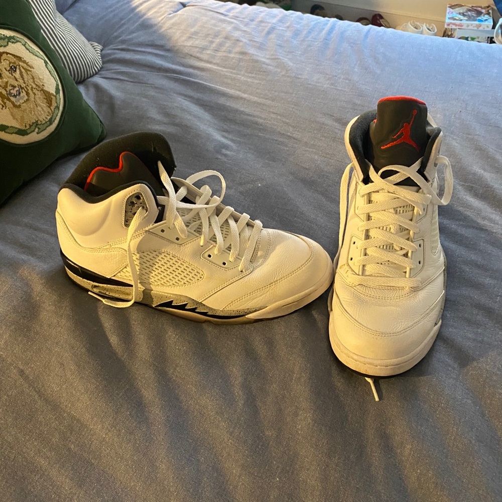 Jordan 5 (re-release)